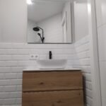Reforma de baño realizada por Renew Barcelona